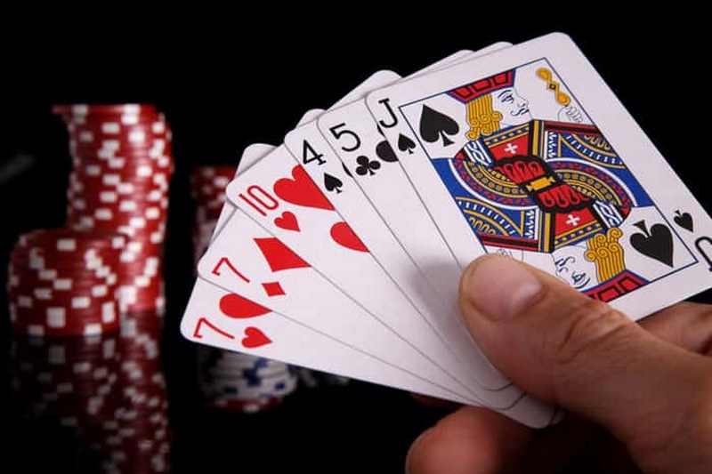 Cách chơi Tiến Lên Miền Nam bất bại trước mọi đối thủ 2 Học Cách Ghi Nhớ Bài Là Cách Chơi Thông Minh